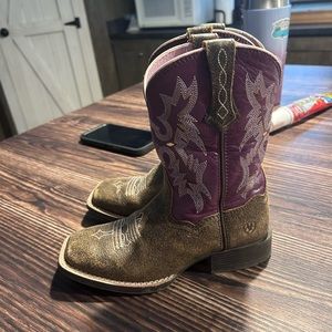 Girls Ariat cowboy boots